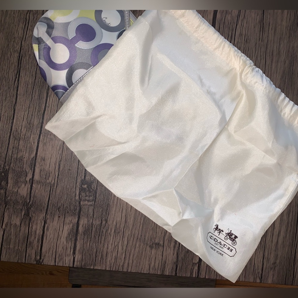 Coach Wristlet - Picture 3 of 4